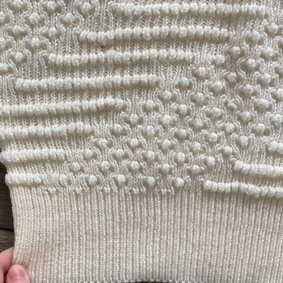 Vintage A’Milano off white sweater. Size L - Picture 3 of 5